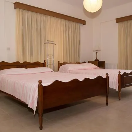 Mouttali Semesterbostad Paphos